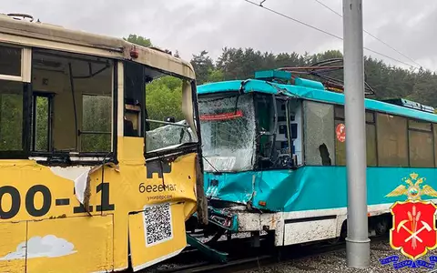 Beim Zusammenstoß zweier Straßenbahnen in der sibirischen Stadt Kemerowo wurden mehr als 100 Menschen verletzt. - Foto: Uncredited/Russian Interior Ministry Kemorovo/AP/dpa