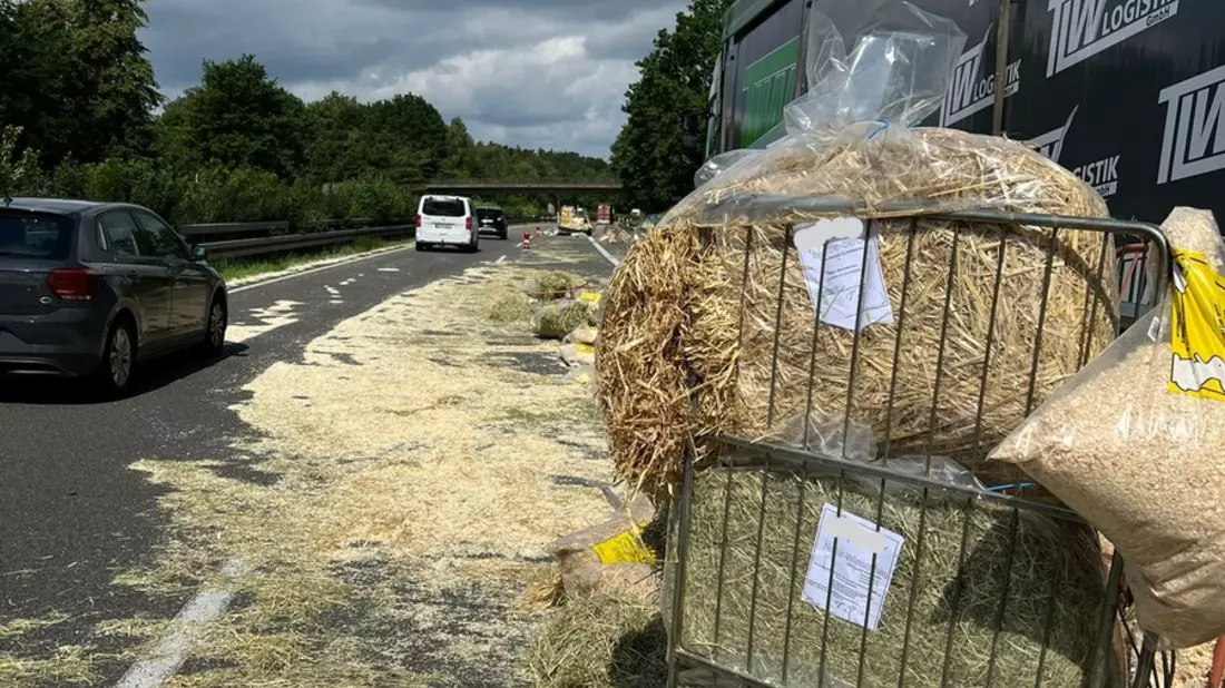POL-WL: Verkehrsunfall führte zu längeren Verkehrsbehinderungen auf der A 39 - Bild: presseportal.de