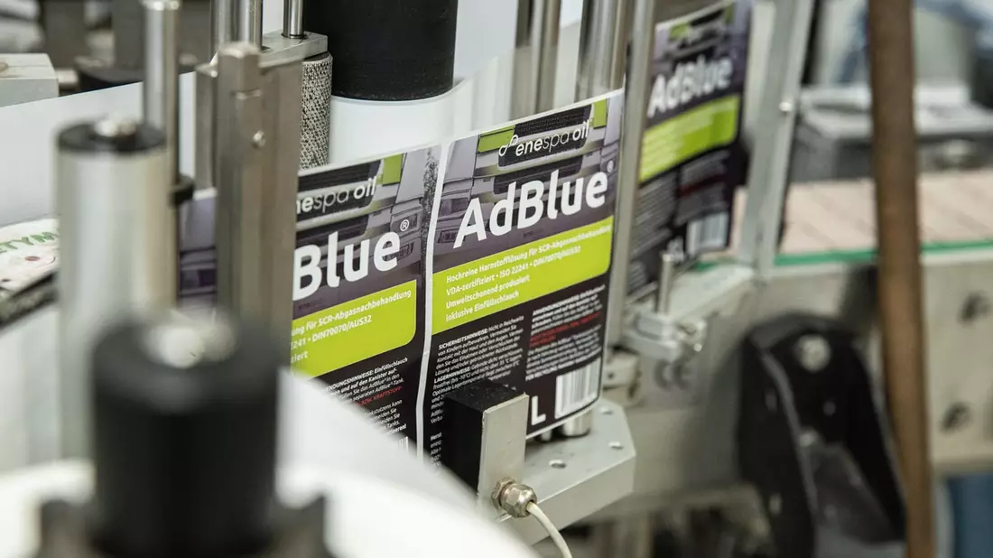 Neuer Standort in Bernsdorf eröffnet: enespa nimmt Produktion und Vertrieb des Betriebsstoffes AdBlue® auf - Bild: presseportal.de