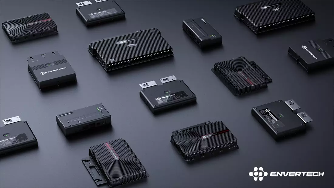 Envertech zeigt auf der Intersolar 2024 neue Mikrowechselrichter / Neues schwarzes Design, Bluetooth-Unterstützung und je nach Modell 2 oder 4 MPPT-Kanäle - Bild: presseportal.de