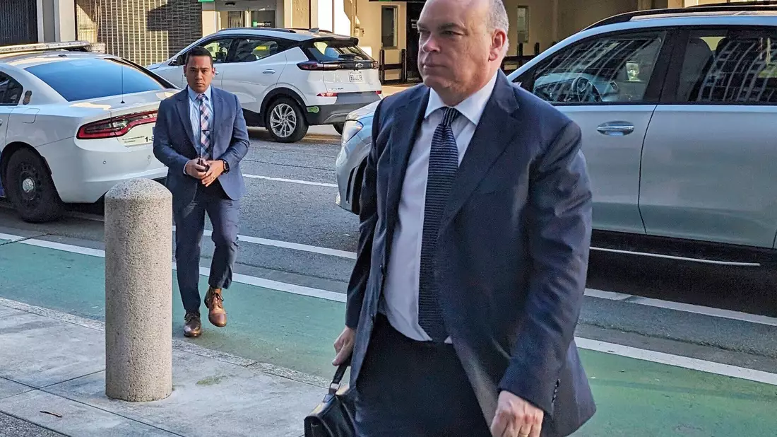Im jahrelangen Streit um Betrugsvorwürfe bei einem milliardenschweren Zukauf des Computer-Riesen HP wurden Lynch und der Finanz-Manager Stephen Keith Chamberlain von den Geschworenen in San Francisco freigesprochen, wie US-Medien aus dem Gerichtssaal berichteten. - Bild: Michael Liedtke/AP