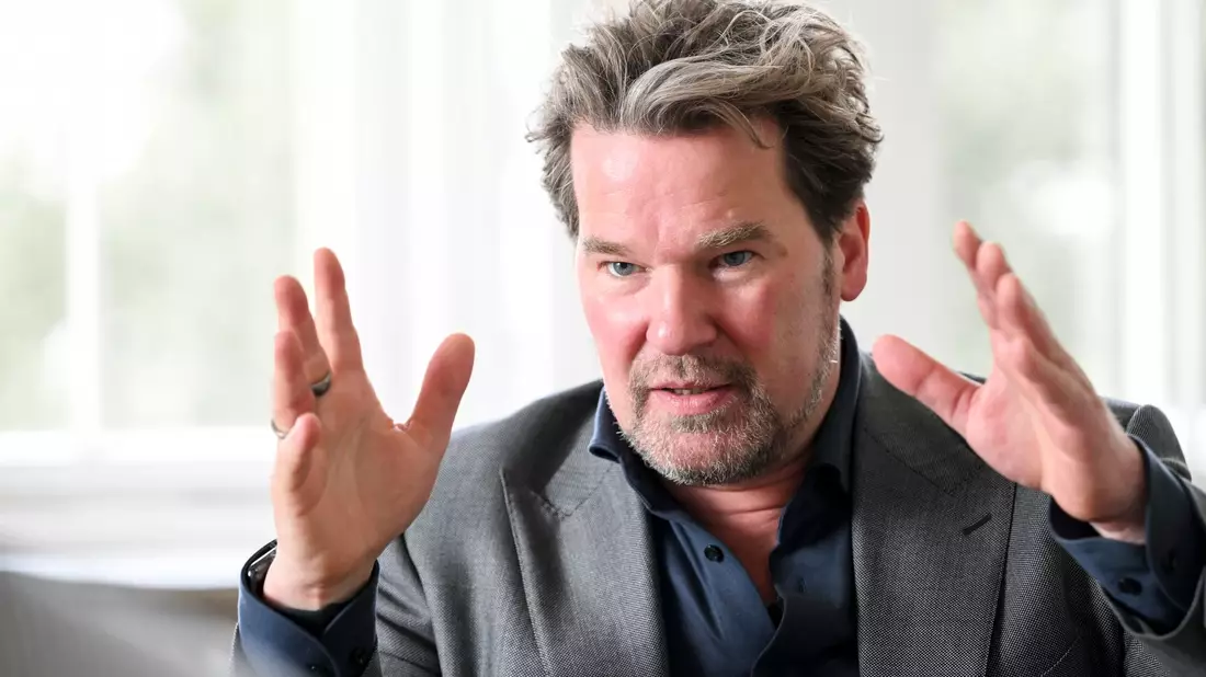 «Wer sich öffentlich äußert, muss auch mit öffentlichen Antworten rechnen»: Dirk Stettner. - Bild: Jens Kalaene/dpa