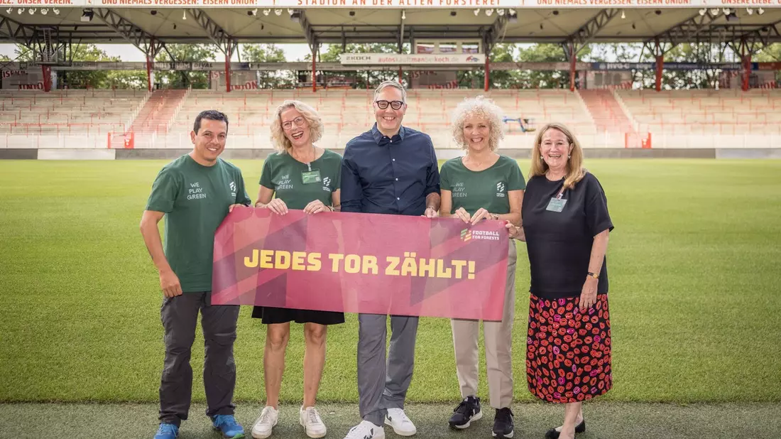 Tore für Bäume! Zum Start der EURO 2024: Football for Forests mobilisiert Fußballfans mit App für den Klimaschutz - Bild: presseportal.de