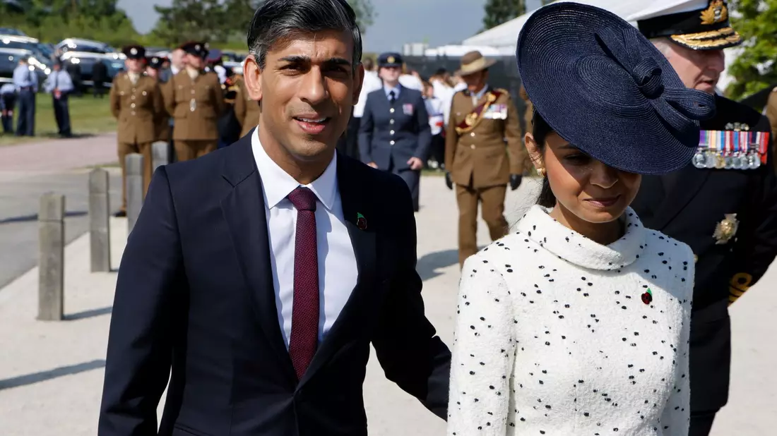 Der britische Premierminister Rishi Sunak und seine Frau Akshata Murty. - Bild: Ludovic Marin/AFP/AP/dpa