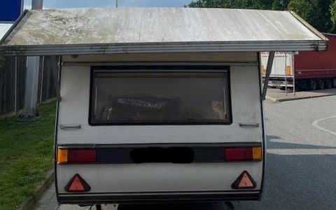 POL-SE: Schackendorf - WohnanhÀnger mit 3,05 m Breite auf der Autobahn unterwegs - Foto: presseportal.de POL-SE: Schackendorf - WohnanhÀnger mit 3,05 m Breite auf der Autobahn unterwegs - Foto: presseportal.de