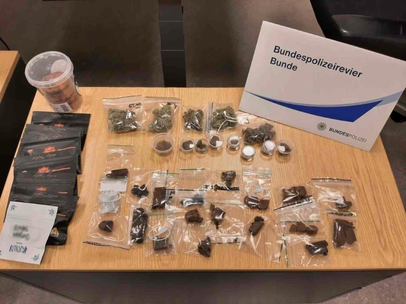 BPOL-BadBentheim: Busreisender mit Drogen erwischt - Foto: presseportal.de