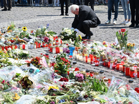 Bundespräsident Frank-Walter Steinmeier legt einen Trauerkranz nieder. - Foto: Bernd Weißbrod/dpa