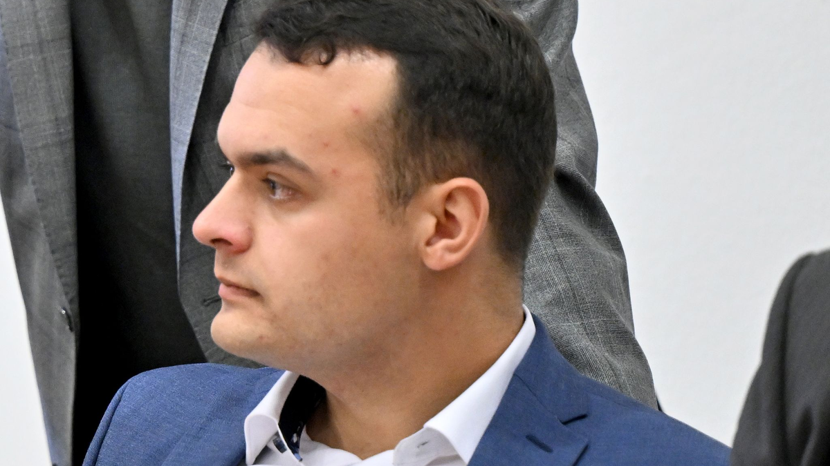 Weist die Vorwürfe zurück: Franz Schmid. - Foto: Peter Kneffel/dpa