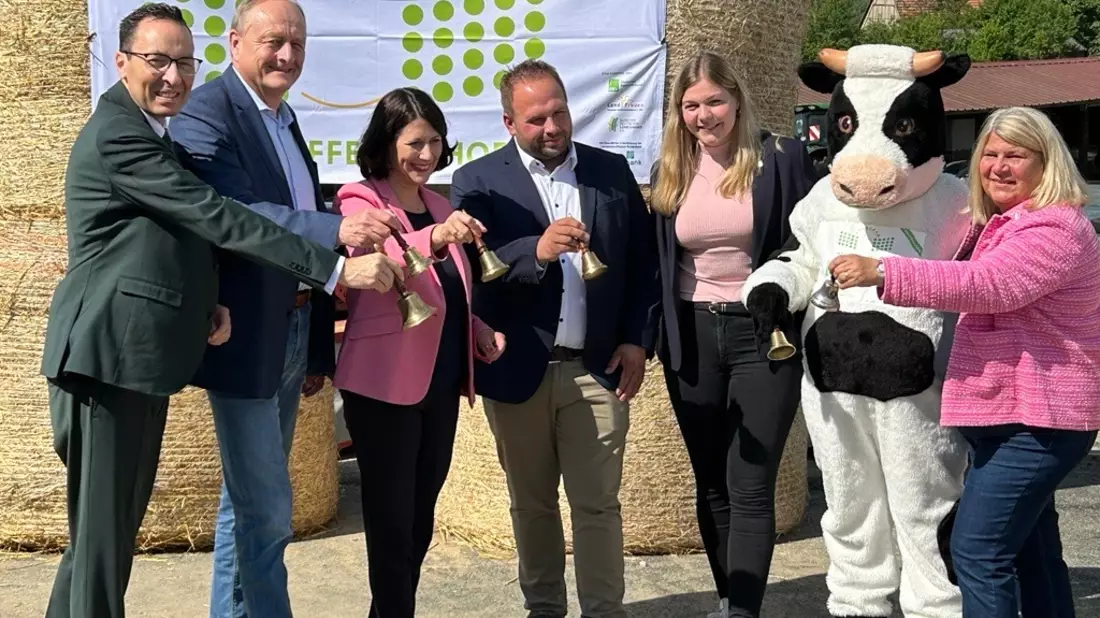 Startschuss: Tag des offenen Hofes 2024 / Hunderte Landwirtschaftsbetriebe öffnen am 8. und 9. Juni ihre Tore - Bild: presseportal.de