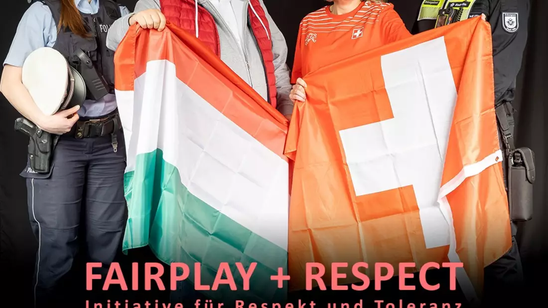 POL-K: 240607-2-K UEFA EURO 2024 - Fotokampagne FAIRPLAY + RESPECT mit Stadt und Polizei Köln - Bild: presseportal.de