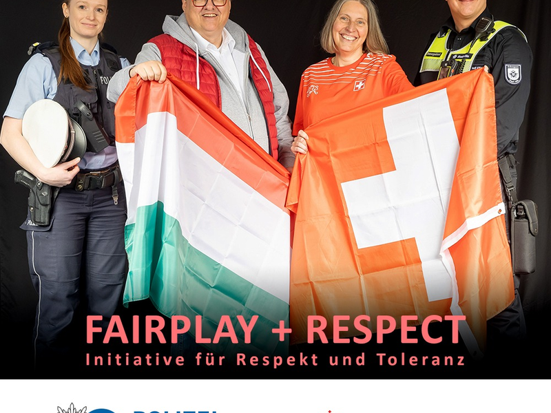 POL-K: 240607-2-K UEFA EURO 2024 - Fotokampagne FAIRPLAY + RESPECT mit Stadt und Polizei Köln - Foto: presseportal.de