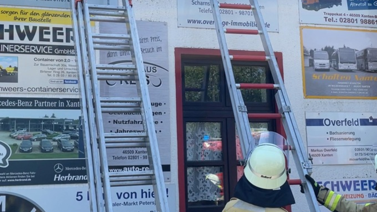 FW Xanten: Entstehungsbrand im Dachgeschoss - Foto: presseportal.de