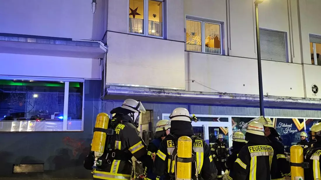 FW-AR: Schnelle Brandbekämpfung in der Ruhrstraße in Arnsberg - Bild: presseportal.de