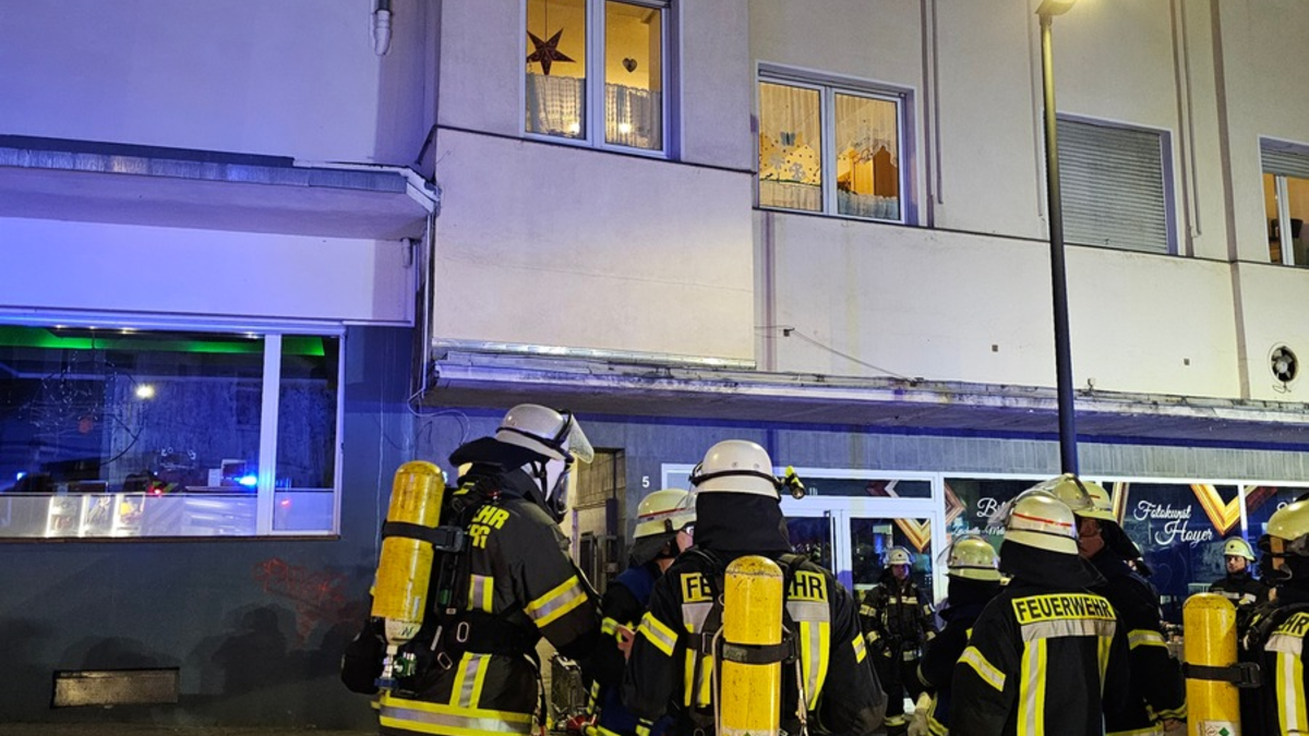 FW-AR: Schnelle Brandbekämpfung in der Ruhrstraße in Arnsberg - Foto: presseportal.de