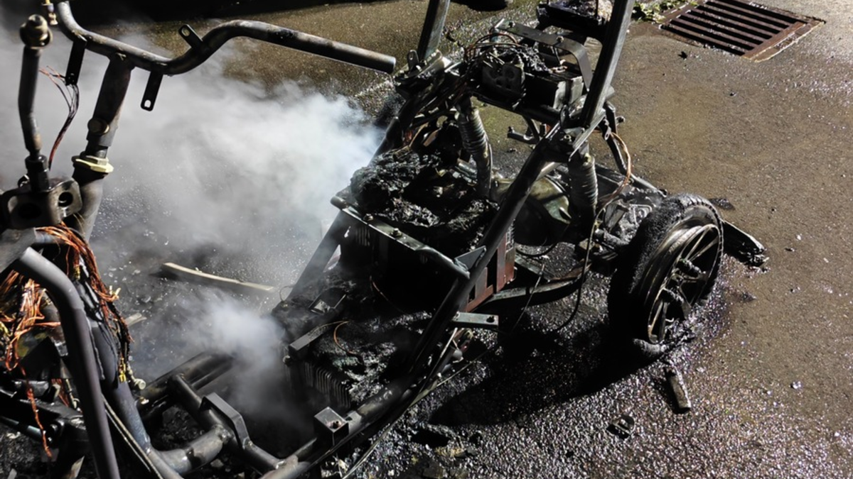 FW-PL: Ortsteil Eschen - Motorroller brennt vollständig aus - Foto: presseportal.de