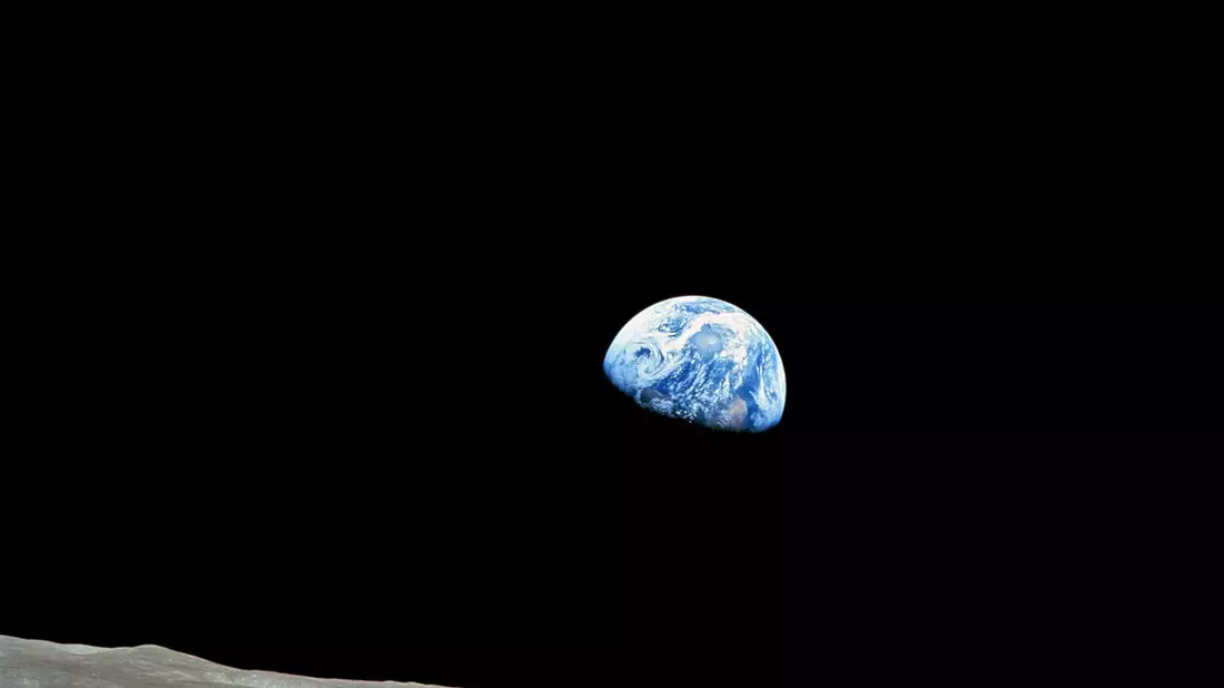 William Anders gelang dieses Foto, das die Sicht der Menschheit auf die Erde für immer verändern sollte. - Bild: -/NASA/EPA/dpa