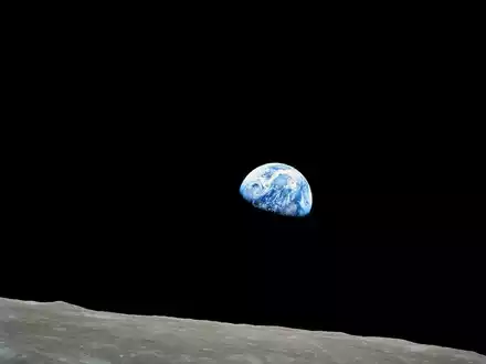 William Anders gelang dieses Foto, das die Sicht der Menschheit auf die Erde für immer verändern sollte. - Foto: -/NASA/EPA/dpa