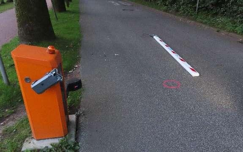 POL-OL: +++Pressemitteilung des Polizeikommissariates Bad Zwischenahn: Vandalismus an Schrankenanlage und mehreren PKW in Bad Zwischenahn verursacht hohen Sachschaden+++ - Foto: presseportal.de POL-OL: +++Pressemitteilung des Polizeikommissariates Bad Zwischenahn: Vandalismus an Schrankenanlage und mehreren PKW in Bad Zwischenahn verursacht hohen Sachschaden+++ - Foto: presseportal.de