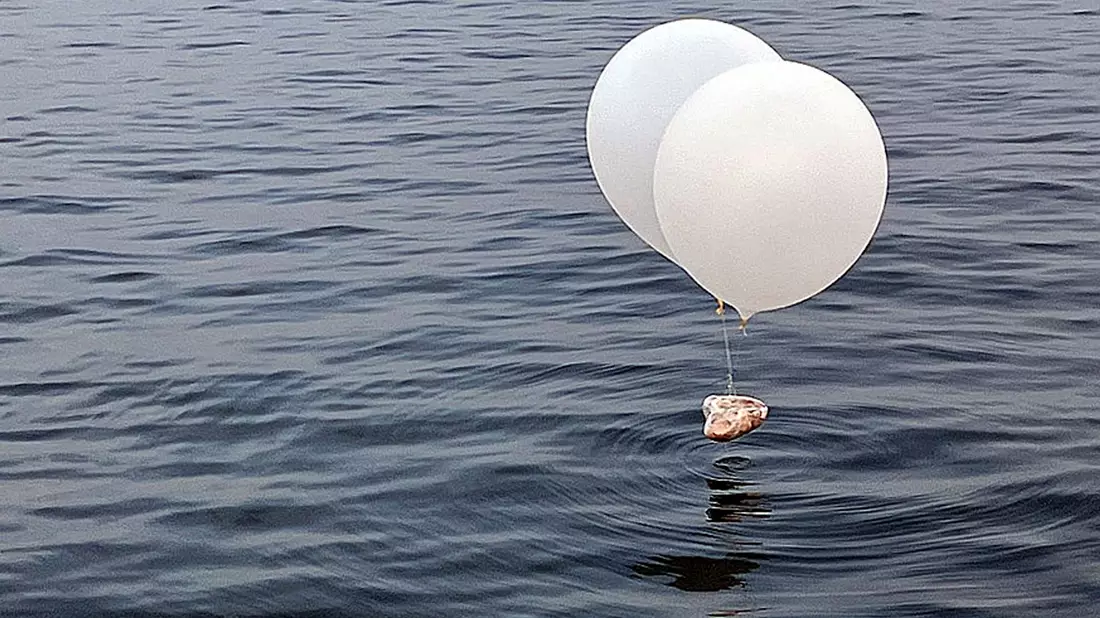 Nordkorea hat offenbar erneut Ballons mit Plastikbeuteln voller Müll nach Südkorea geschickt. - Bild: -/YNA/dpa
