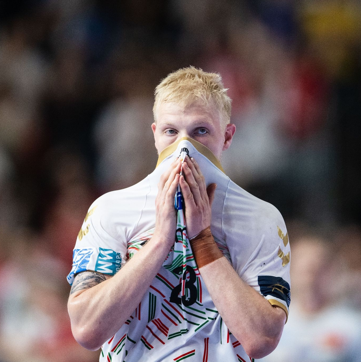 Magdeburgs Magnus Saugstrup war nach dem Aus gegen Aalborg enttäuscht. - Foto: Marius Becker/dpa