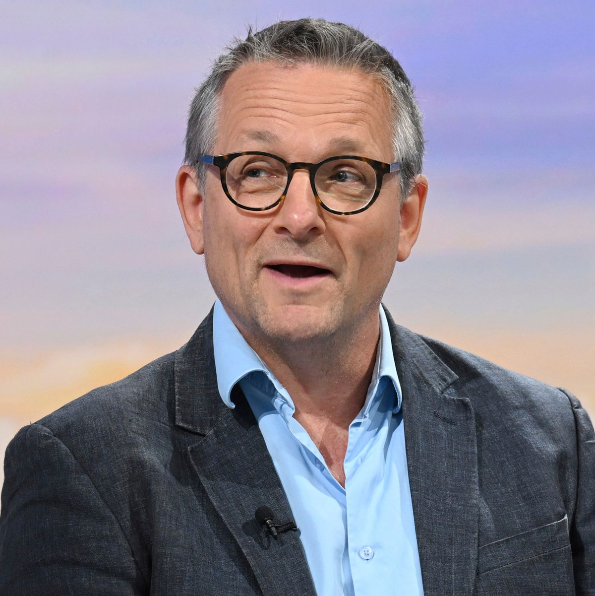 Der Arzt und Fernsehmoderator Michael Mosley ist auf der Insel Symi ums Leben gekommen. - Foto: Uncredited/BBC/AP/dpa