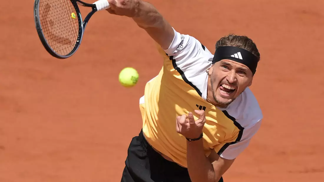 Alexander Zverev hat das French-Open-Finale gegen den Spanier Carlos Alcaraz nach fünf Sätzen verloren. - Bild: Bertrand Guay/AFP/dpa