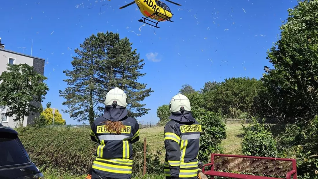 FW-EN: PKW kollidiert mit Motorrad - Bild: presseportal.de