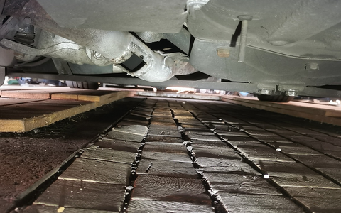 POL-DA: Darmstadt: Für sportlichen Klang/Löcher in Abgasrohre geflext - Foto: presseportal.de