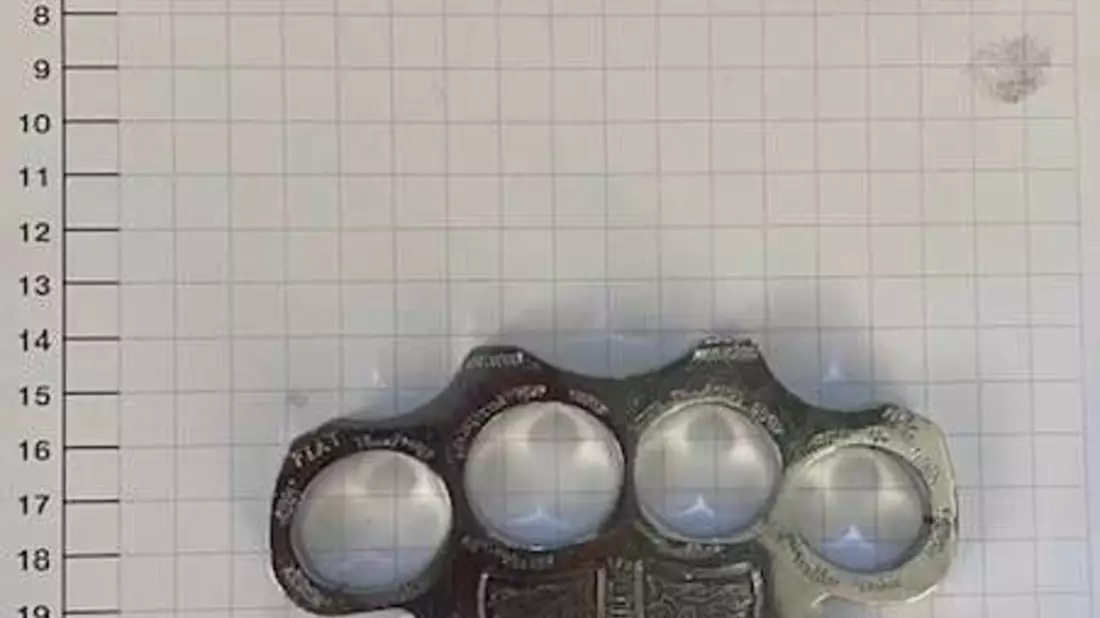 BPOL NRW: Bundespolizei stellt Schlagring bei 27-Jährigem sicher - Bild: presseportal.de