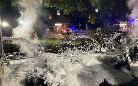 POL-AC: Brand zerstört Fahrzeuge - Polizei bittet um Hinweise - Foto: presseportal.de