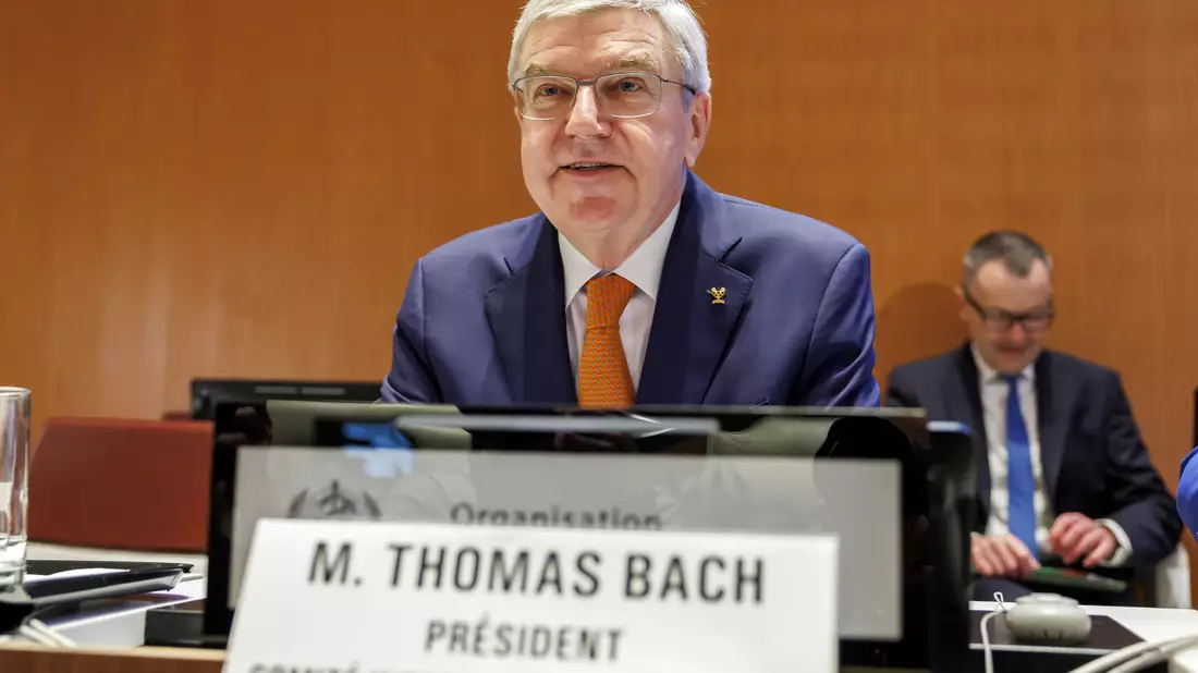 IOC-Präsident Thomas Bach geht trotz der angekündigten Neuwahlen in Frankreich von einem reibungslosen Ablauf der Sommerspiele in Paris aus. - Bild: Salvatore Di Nolfi/KEYSTONE/dpa