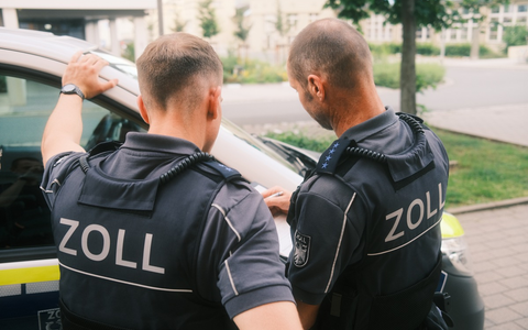 HZA-EF: Bundesweite Schwerpunktprüfung gegen Schwarzarbeit / Zoll kontrolliert Gaststätten in Thüringen und Südwestsachsen - Foto: presseportal.de