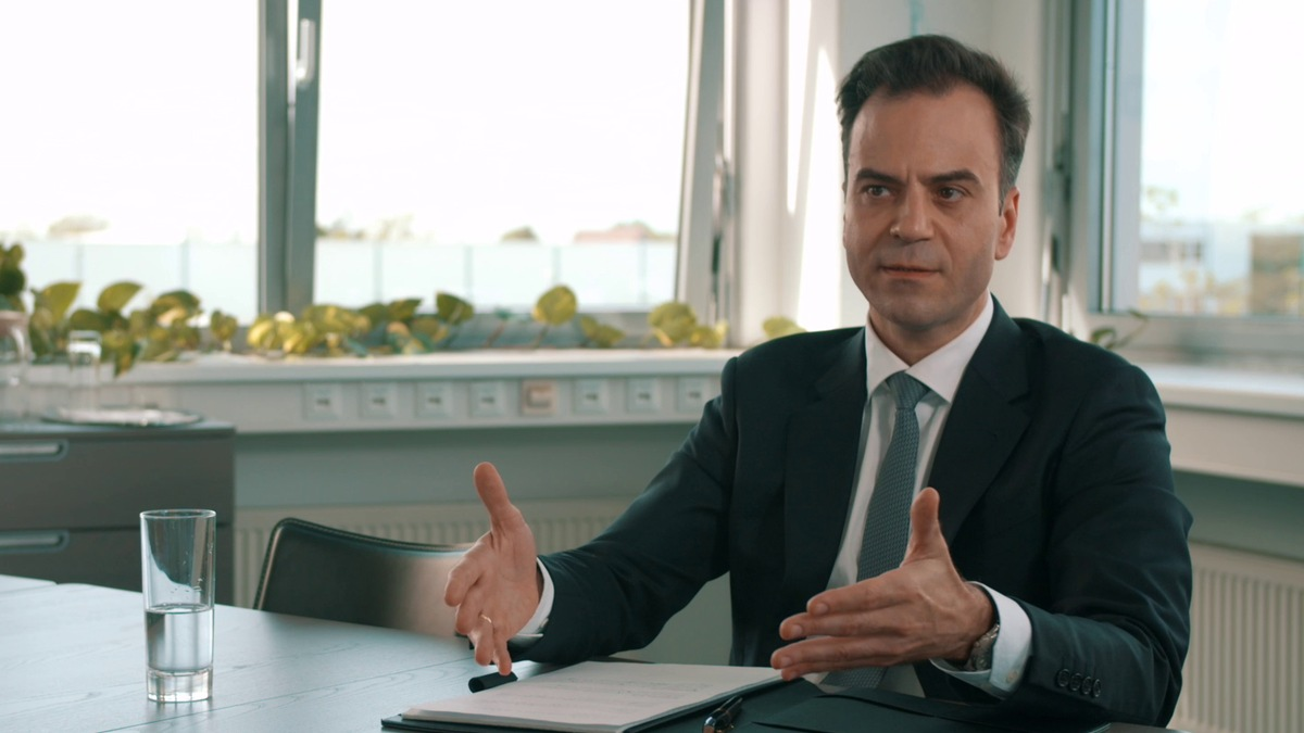 Konstantinos Vasiadis von der elvinci.de GmbH: Warum Retourenhändler auf den Kauf von Backöfen setzen sollten - 10 überzeugende Gründe - Foto: presseportal.de