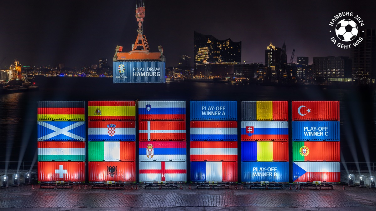 Preisregen: Die Hamburger Container-Installation zur Fußball-EM gewinnt Marketing- und Kreativ-Awards - Foto: presseportal.de