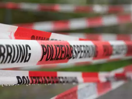 Sicherheitszone bei Brücken-Sprengung eingerichtet. (Archivbild) - Foto: Sebastian Kahnert/dpa
