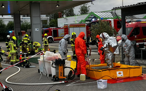 FW Ense: Gemeinsame Übung der ABC-Einheiten aus Ense und Werl am Montagabend - Foto: presseportal.de