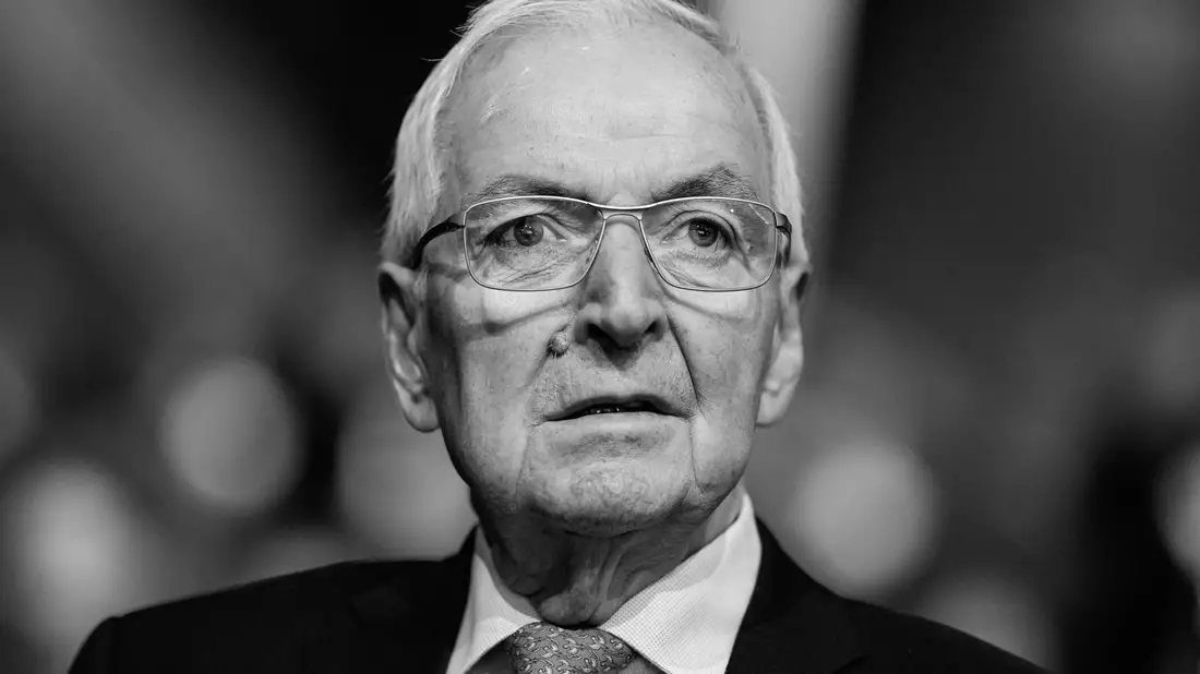 Klaus Töpfer wurde 85 Jahre alt. - Bild: Uwe Anspach/dpa