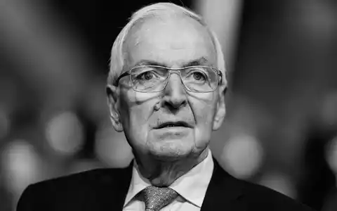 Klaus Töpfer wurde 85 Jahre alt. - Foto: Uwe Anspach/dpa