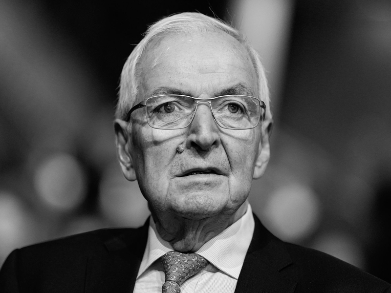 Klaus Töpfer wurde 85 Jahre alt. - Foto: Uwe Anspach/dpa
