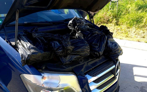 HZA-HN: Dutzende unversteuerte Stangen Zigaretten sichergestellt - Foto: presseportal.de
