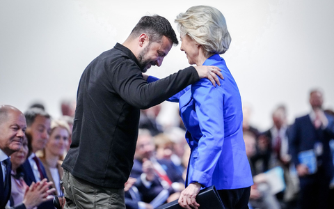 EU-Kommissionschefin Ursula von der Leyen und der ukrainische Präsident Wolodymyr Selenskyj. - Foto: Kay Nietfeld/dpa