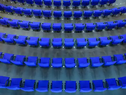Das Fernbleiben der BSW-Abgeordneten und einem Großteil der AfD-Bundestagsfraktion während der Rede des ukrainischen Präsidenten im Bundestag hat für scharfe Kritik gesorgt (Symbolbild). - Foto: Gregor Fischer/dpa