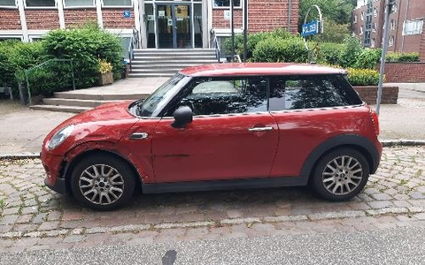 POL-SE: Holm - Unfall im Begegnungsverkehr - Pkw-Anhänger-Gespann flüchtig - Polizei sucht Zeugen - Foto: presseportal.de