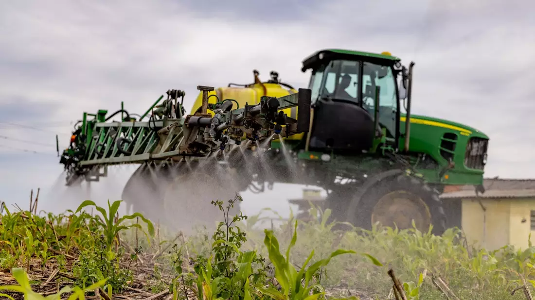 Die Landwirtschaft ist einer Studie zufolge für 74 Prozent des menschlichen Lachgas-Ausstoßes verantwortlich (Symbolbild). - Bild: Brunno Covello/dpa