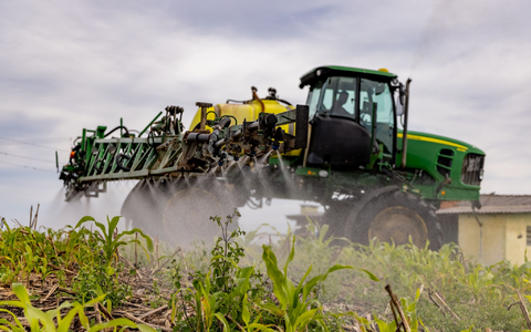 Die Landwirtschaft ist einer Studie zufolge für 74 Prozent des menschlichen Lachgas-Ausstoßes verantwortlich (Symbolbild). - Foto: Brunno Covello/dpa