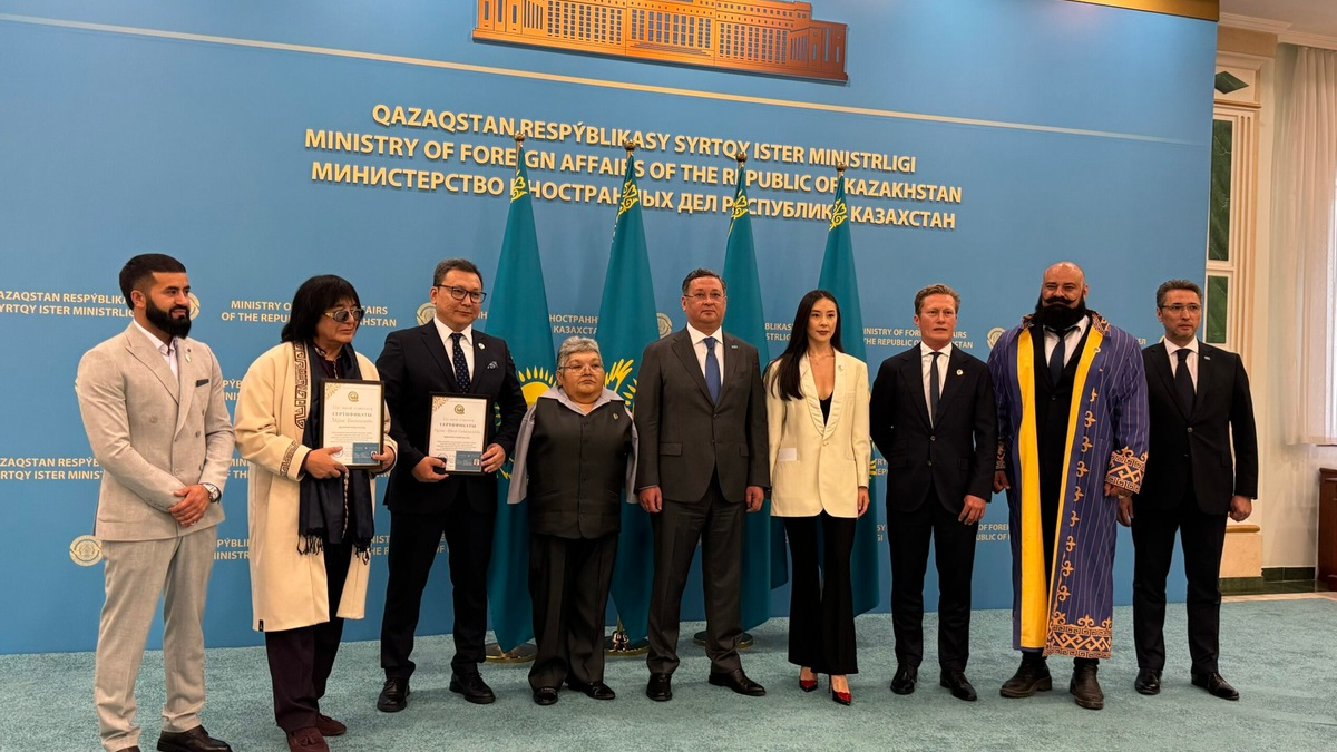Kasachstan ernennt Botschafter des guten Willens - Foto: presseportal.de