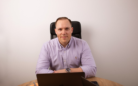 BMLR Marketing: Niklas Buchmüller gibt fünf Tipps, mit denen sich Unternehmen auf Google SGE vorbereiten, um ihre Sichtbarkeit zu verbessern - Foto: presseportal.de