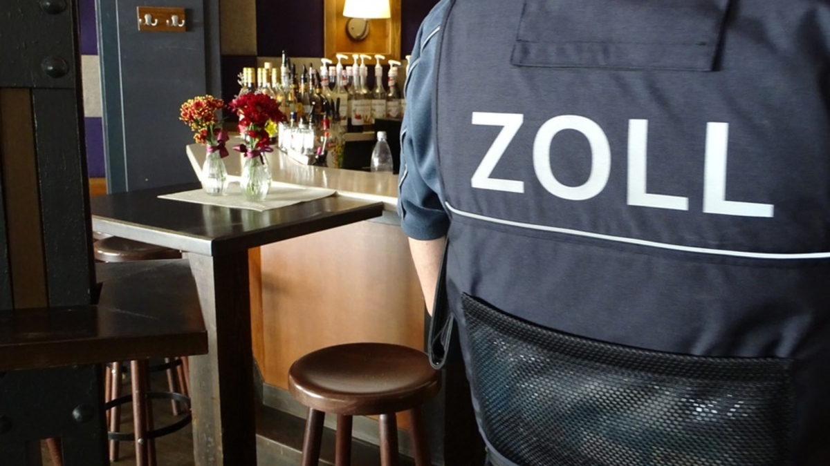 HZA-HST: Bundesweite Schwerpunktprüfung gegen Schwarzarbeit ./. Stralsunder Zoll überprüft Hotellerie und Gastronomie in Mecklenburg-Vorpommern - Foto: presseportal.de