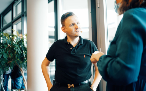 Homestudio als Sprecher - Experte verrät, was auf keinen Fall fehlen darf, um als Hörbuchsprecher von zuhause durchzustarten - Foto: presseportal.de