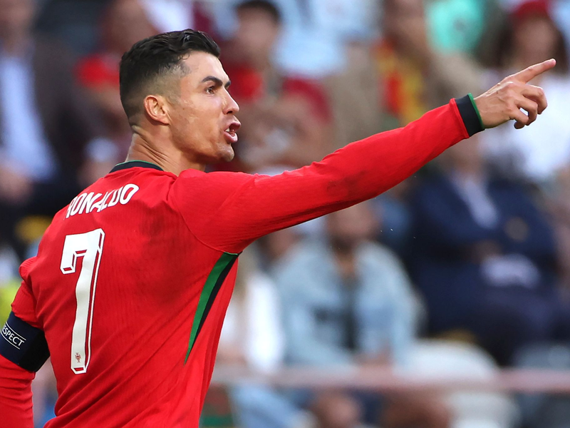 Zum sechsten Mal bei einer EM dabei: Portugals Cristiano Ronaldo. - Foto: Luis Vieira/AP